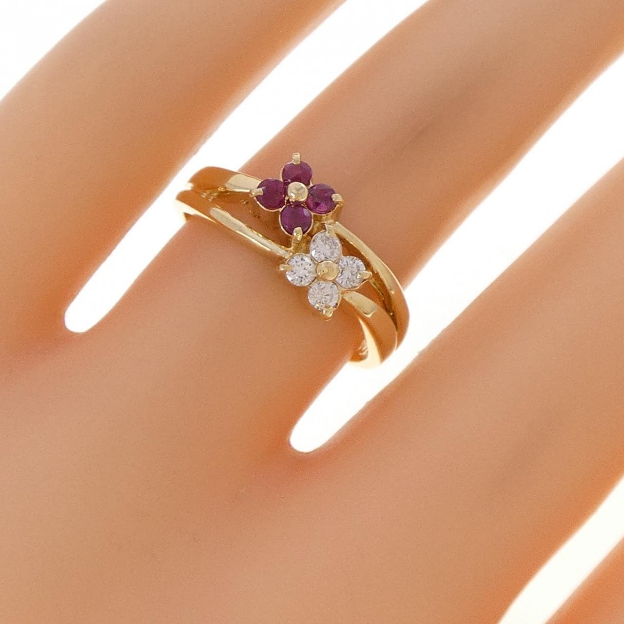 K18YG フラワー ルビー リング 0.21CT