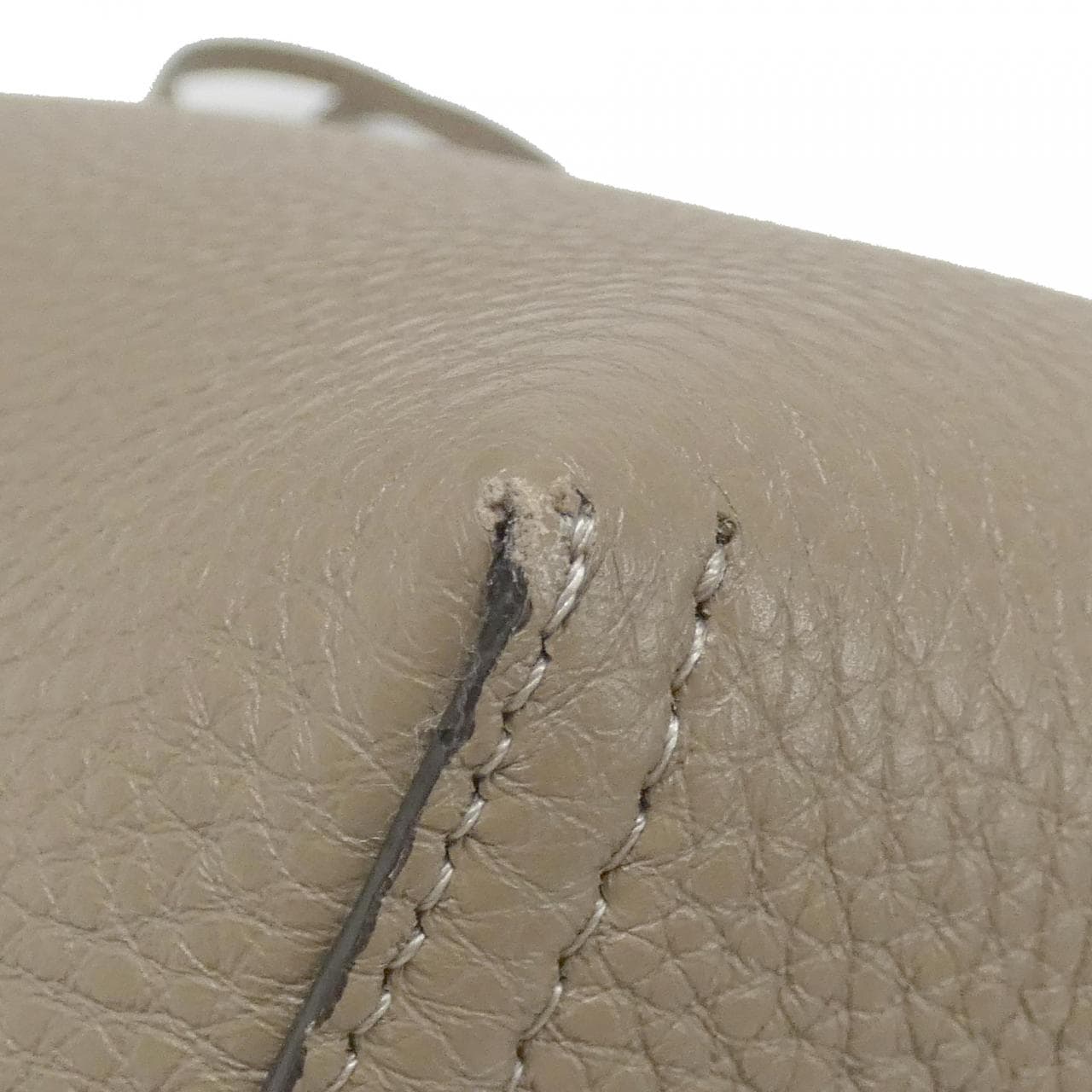 フェンディ SELLERIA ロール ミディアム 8BH428 AS84 バッグ