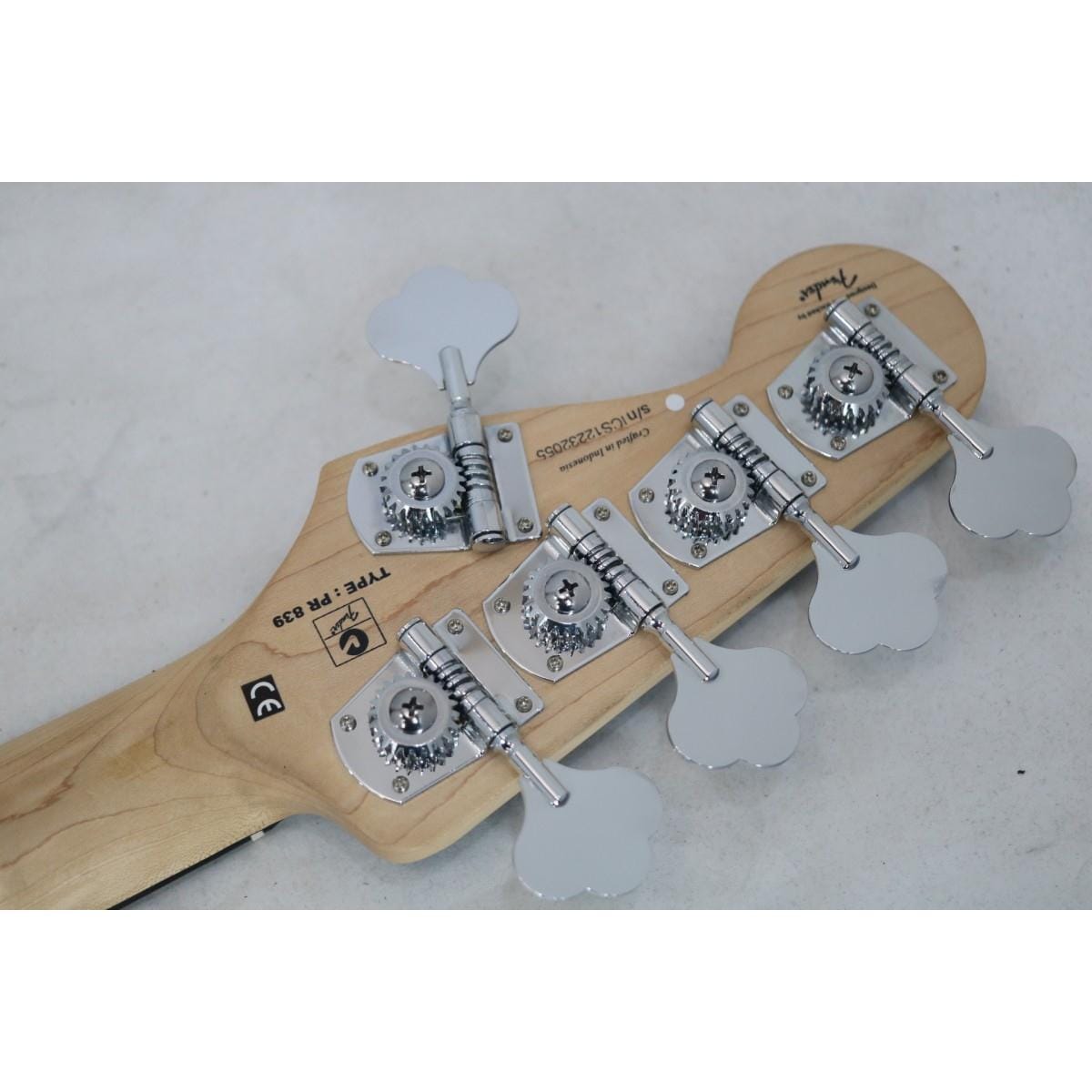 ＳＱＵＩＥＲ　　ＤＥＬＵＸＥ　ＡＣＴＩＶＥ　ＪＡＺＺ　ＢＡＳＳ　Ｖ