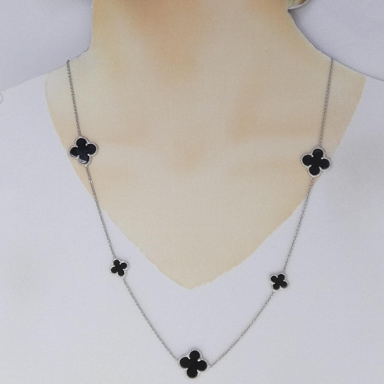 K18WG フラワー オニキス ネックレス