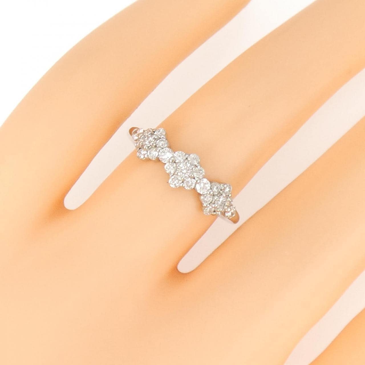[BRAND NEW] PT Flower Diamond Ring 0.50CT