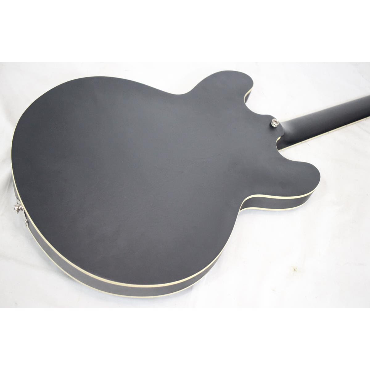 ＥＰＩＰＨＯＮＥ　　ＣＡＳＩＮＯ　ＷＯＲＮ