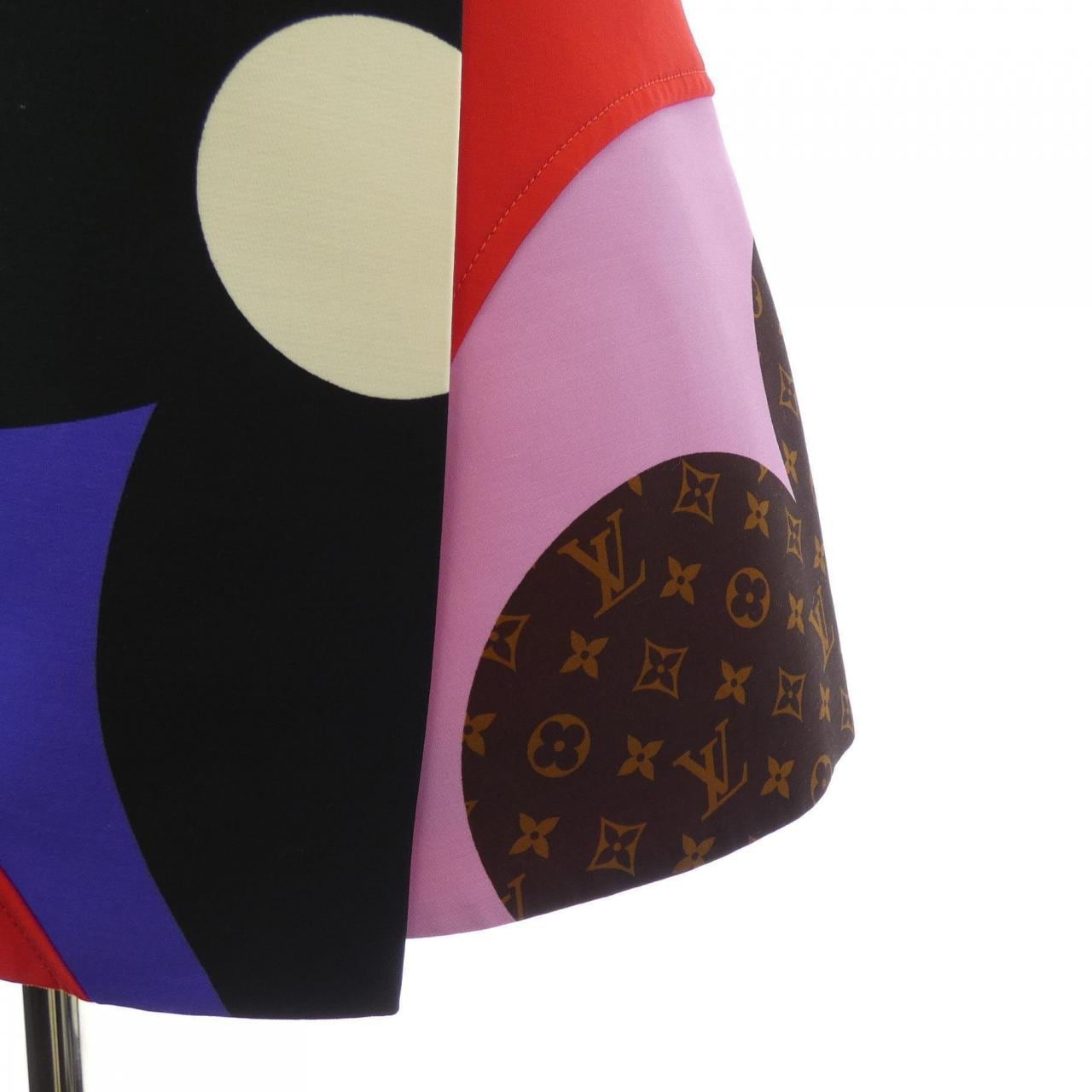 ルイヴィトン LOUIS VUITTON ゲームオンヴァイブラント FKSK94ZZM スカート