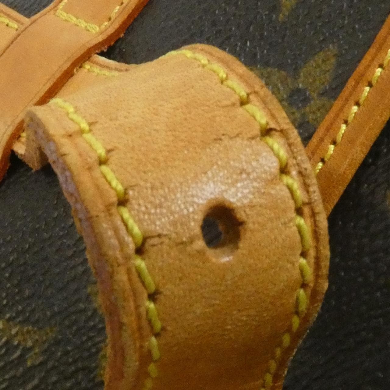ルイヴィトン モノグラム ソミュール 30cm M42256 ショルダーバッグ