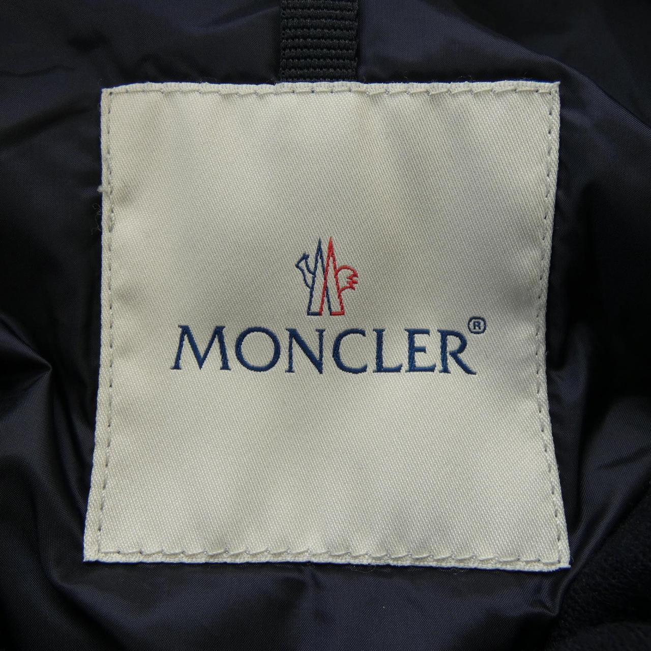 モンクレール MONCLER ダウンジャケット