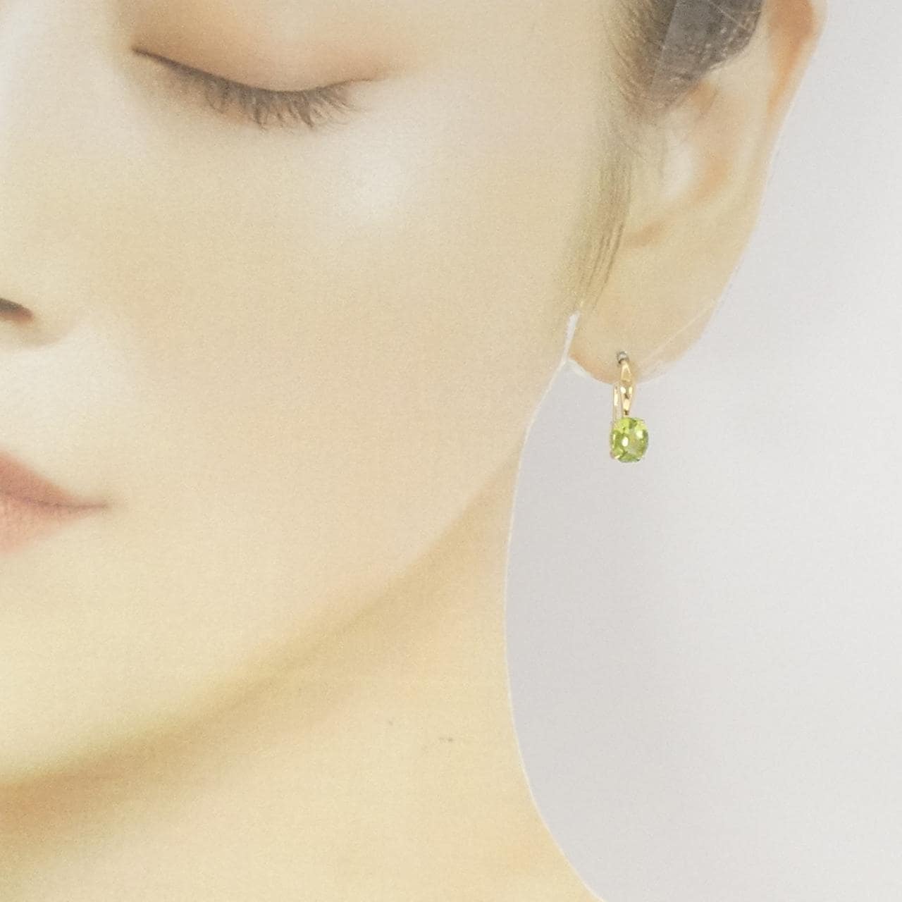 K18YG ペリドット ピアス 2.02CT