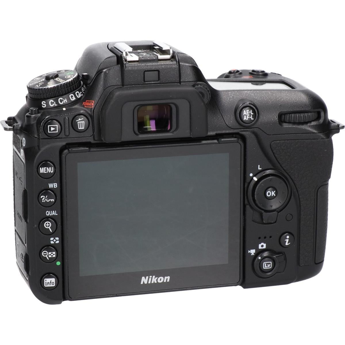 NIKON D7500