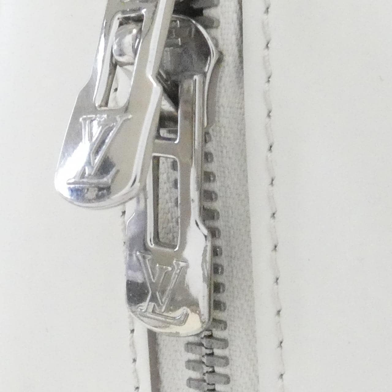 ルイヴィトン エピ ポンヌフ GM M5904J バッグ