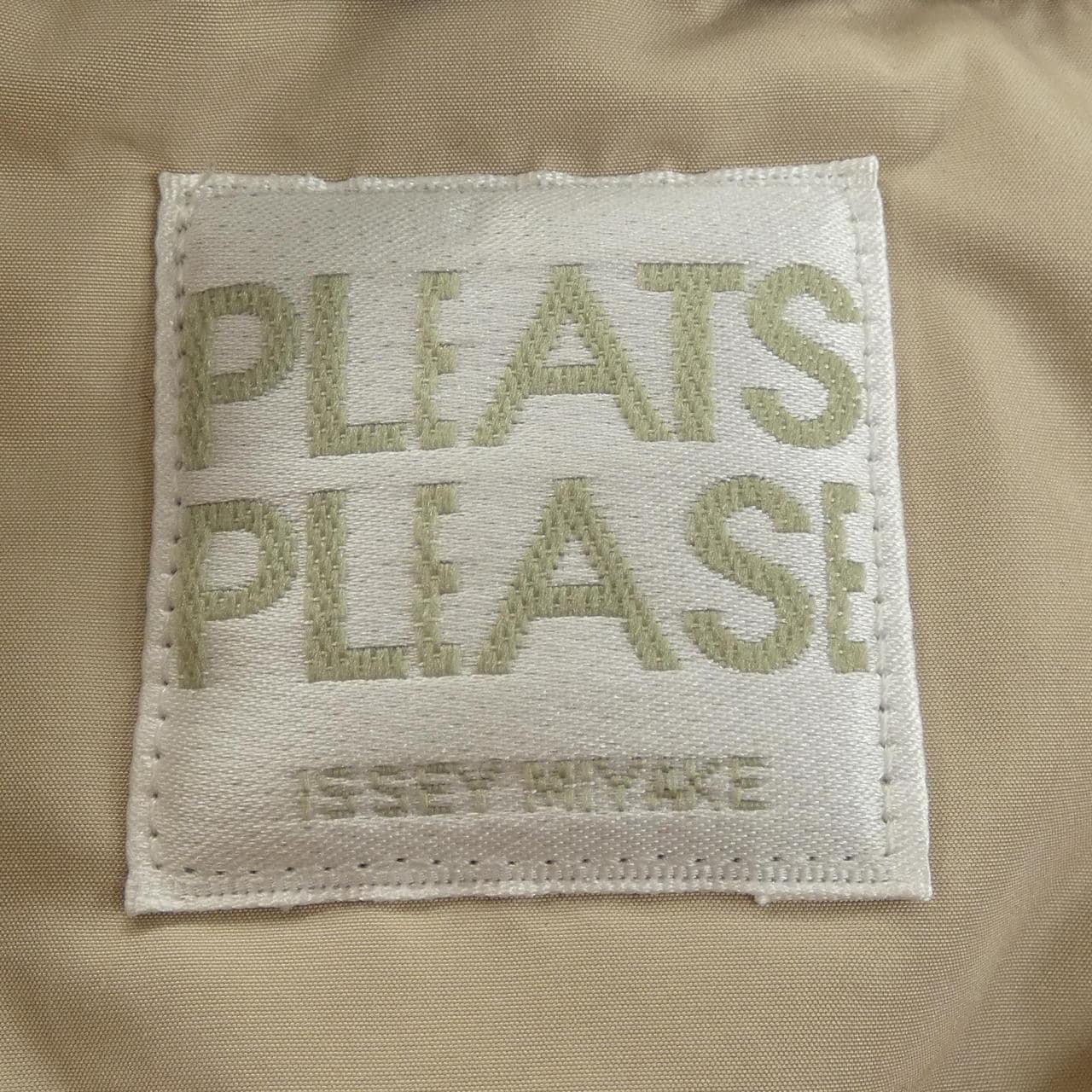 プリーツプリーズ PLEATS PLEASE PP83-ZA862 コート