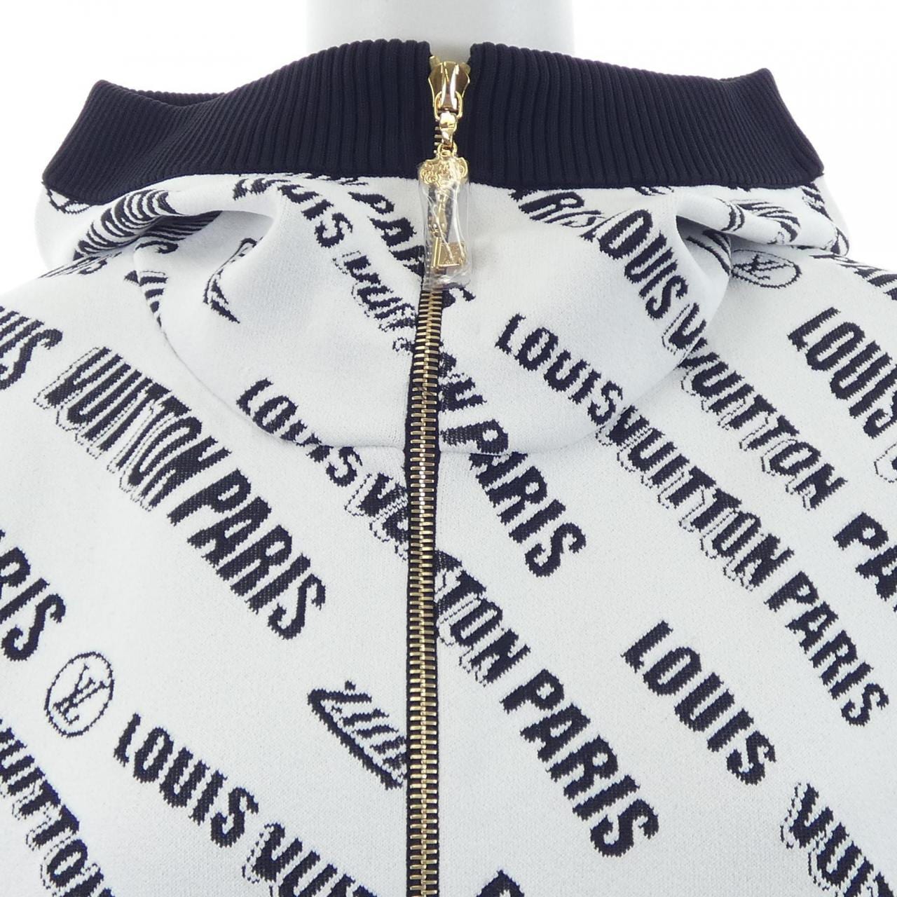 ルイヴィトン LOUIS VUITTON スランティドシグネチャー FLKC93IT1 パーカー