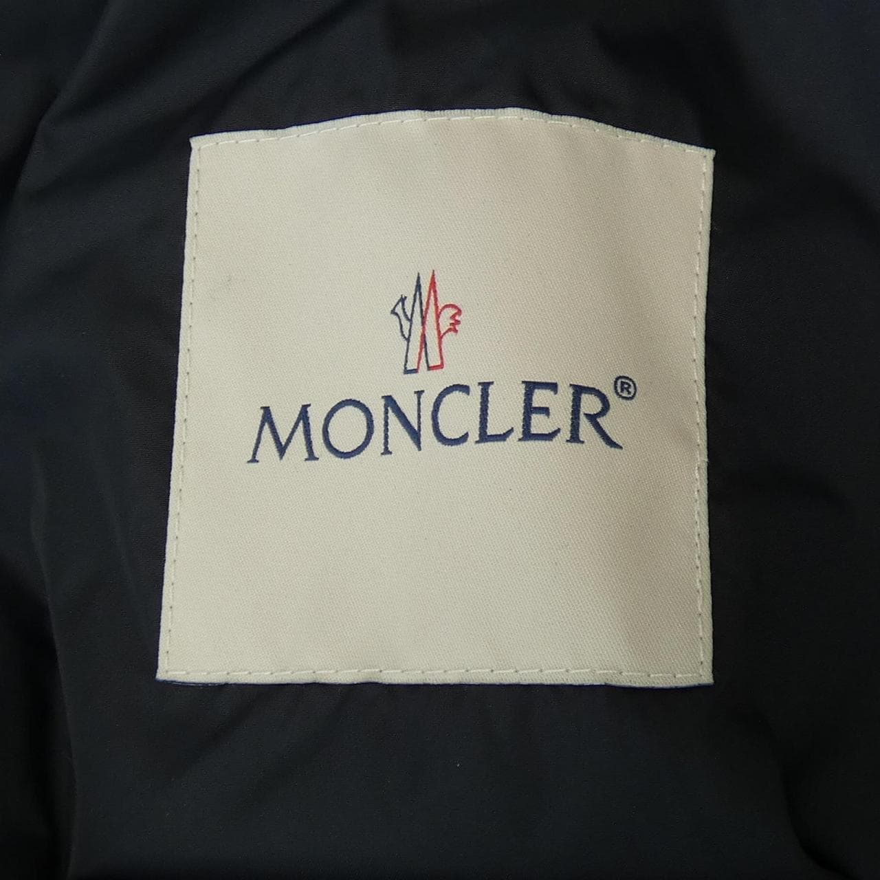 MONCLER蒙克勒·布卢森