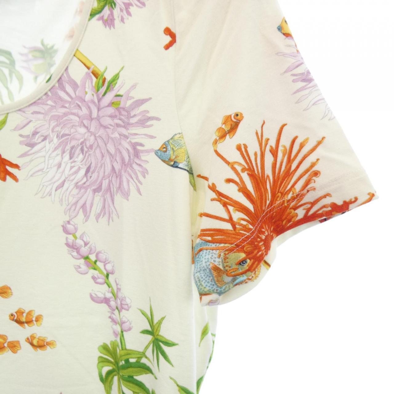 サルヴァトーレフェラガモ SALVATORE FERRAGAMO トップス