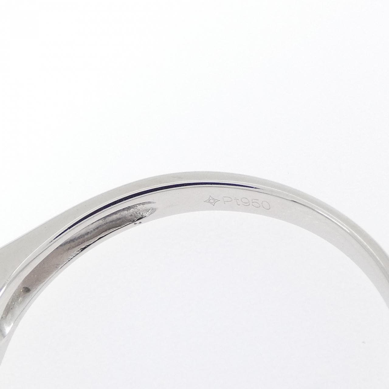 ジーエスティービー ダイヤモンド リング 0.70CT