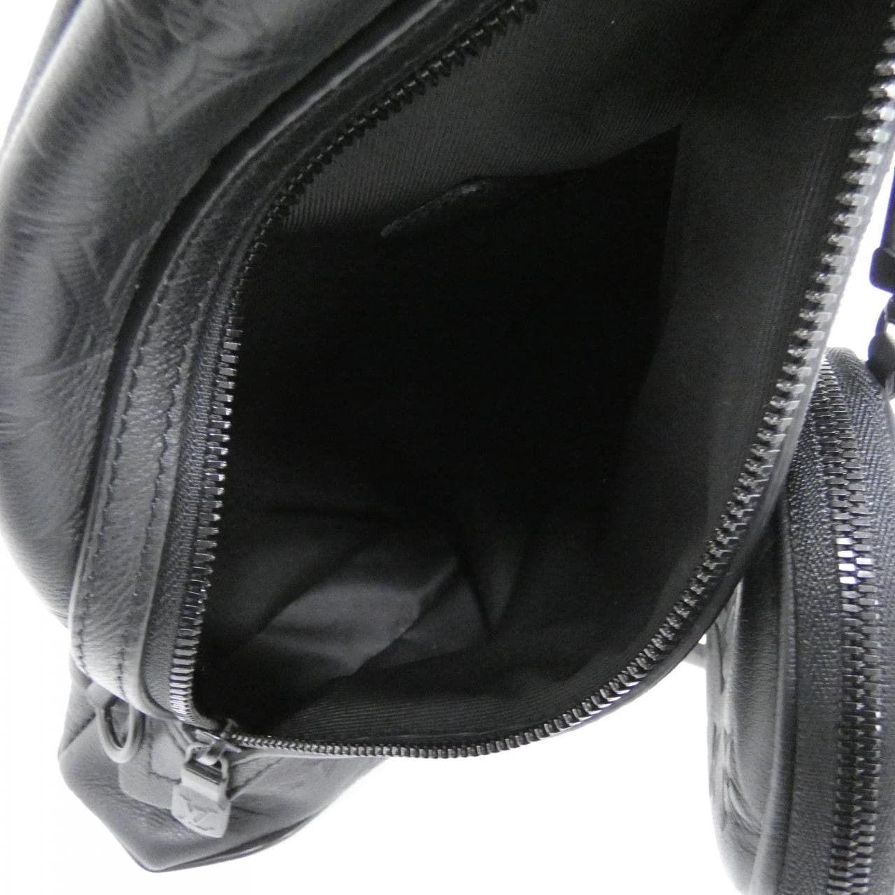 ルイヴィトン モノグラム シャドウ デュオ スリングバッグ M21890 ボディバッグ