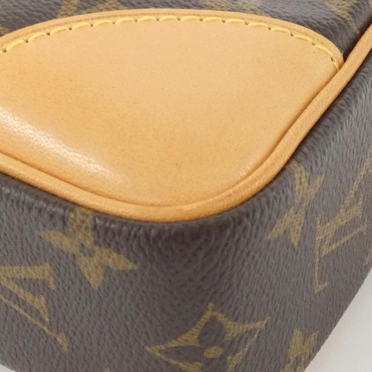 LOUIS VUITTON Monogram Porte Document Voyage M53361 包