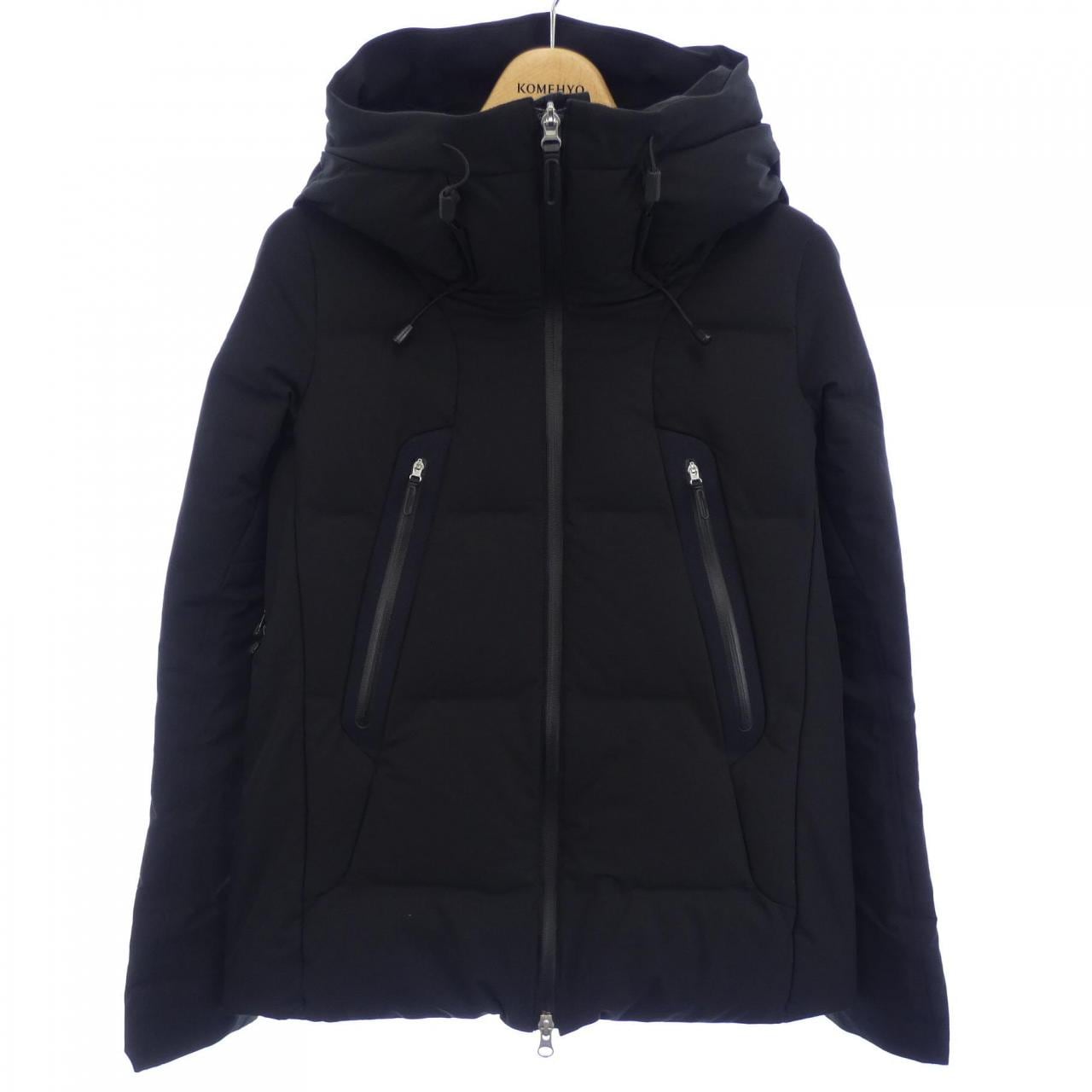 Descente DESCENTE down jacket