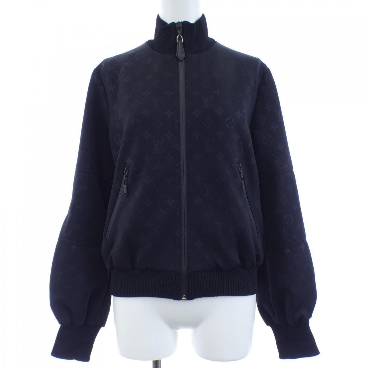 ルイヴィトン LOUIS VUITTON エンボスモノグラム FMJA26D97 ブルゾン