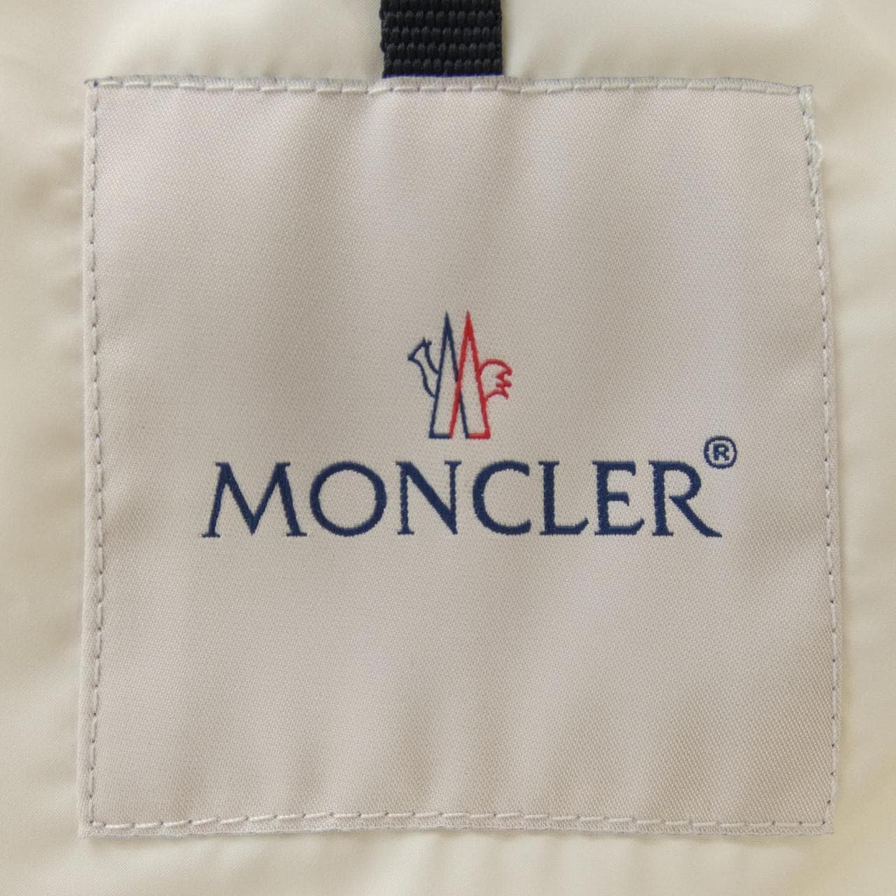 モンクレール MONCLER ダウンジャケット