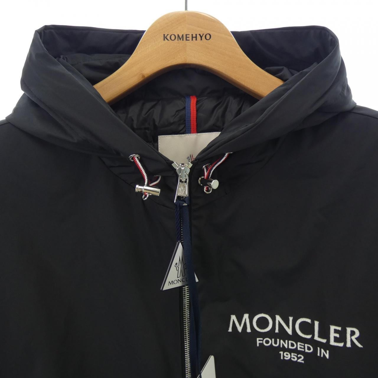 モンクレール MONCLER ダウンジャケット