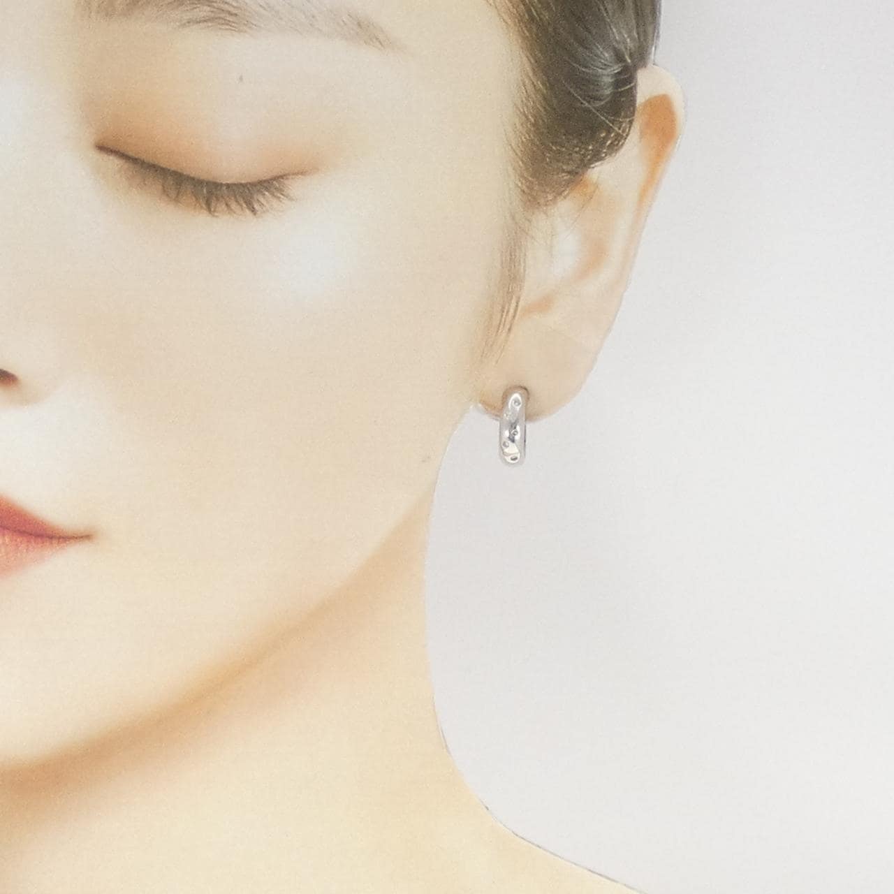 K18WG ダイヤモンド ピアス 0.06CT 片耳