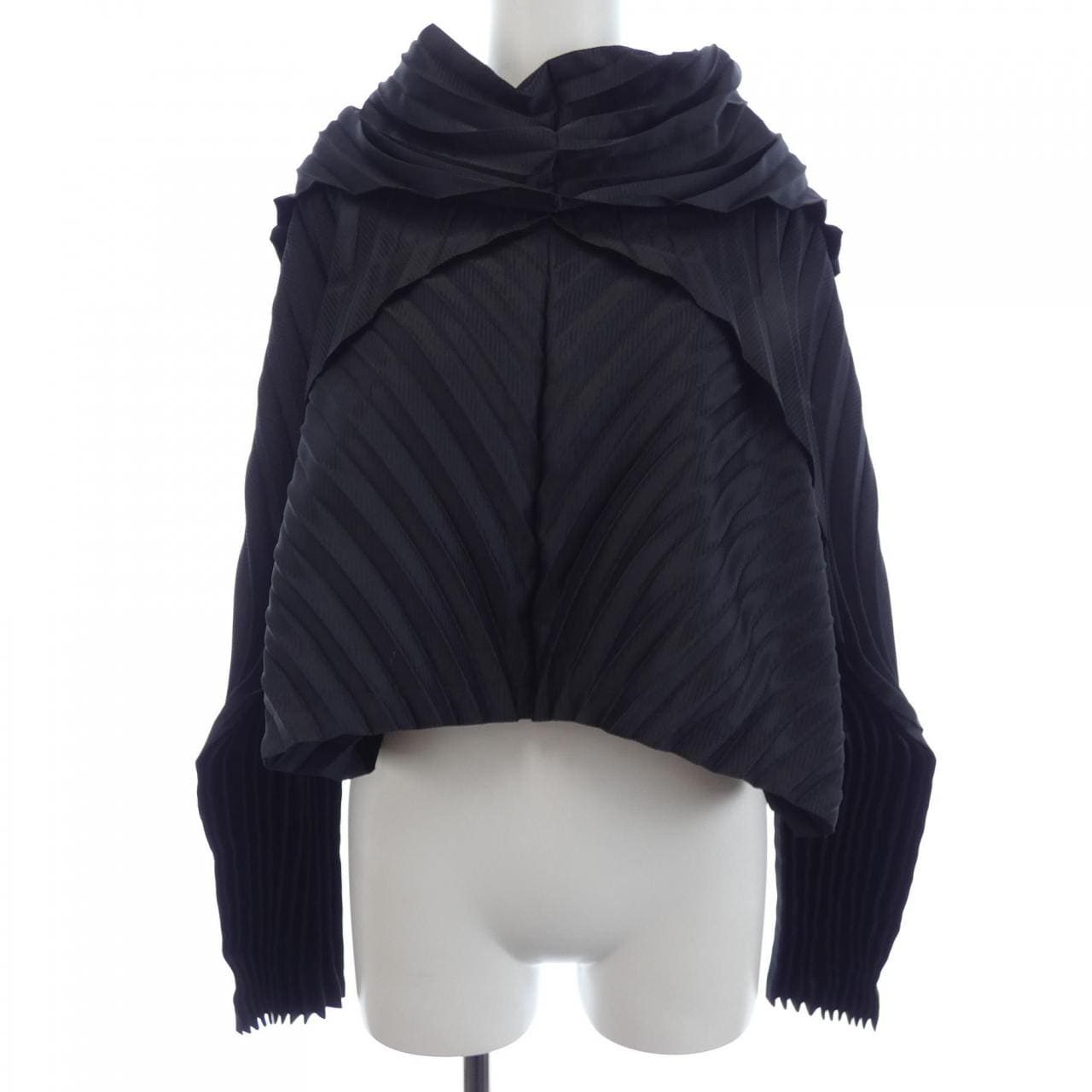 イッセイミヤケ ISSEY MIYAKE IM84F0635 カーディガン
