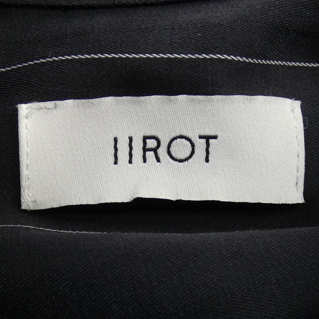 IIROT シャツ