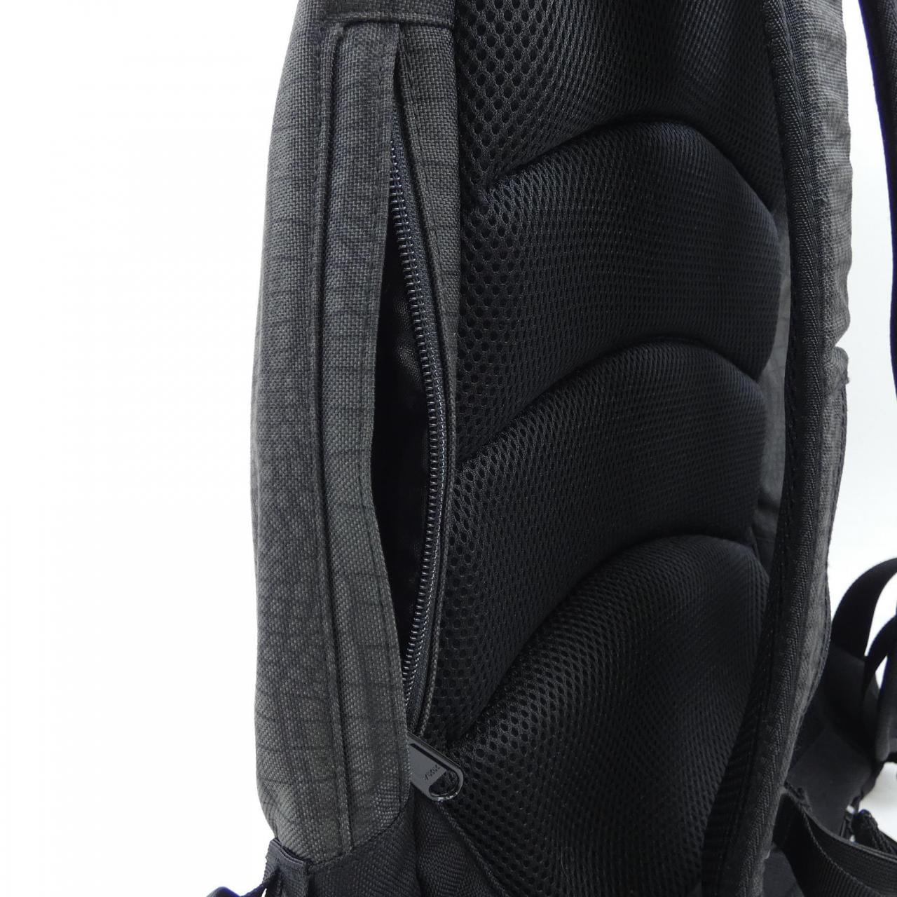 シュプリーム SUPREME CROC BACKPACK BACKPACK