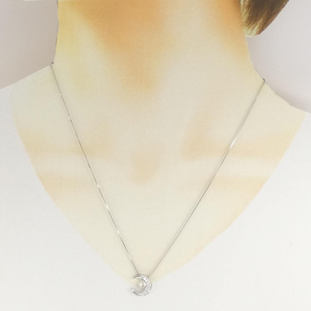 PT900/PT850 ムーン ダイヤモンド ネックレス 0.219CT