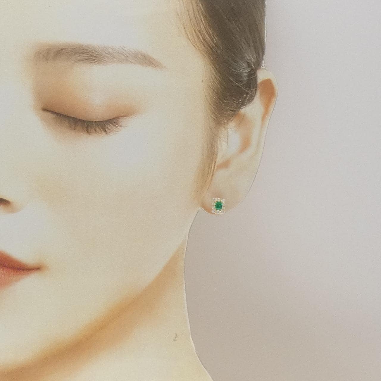 K18YG エメラルド ピアス 0.32CT