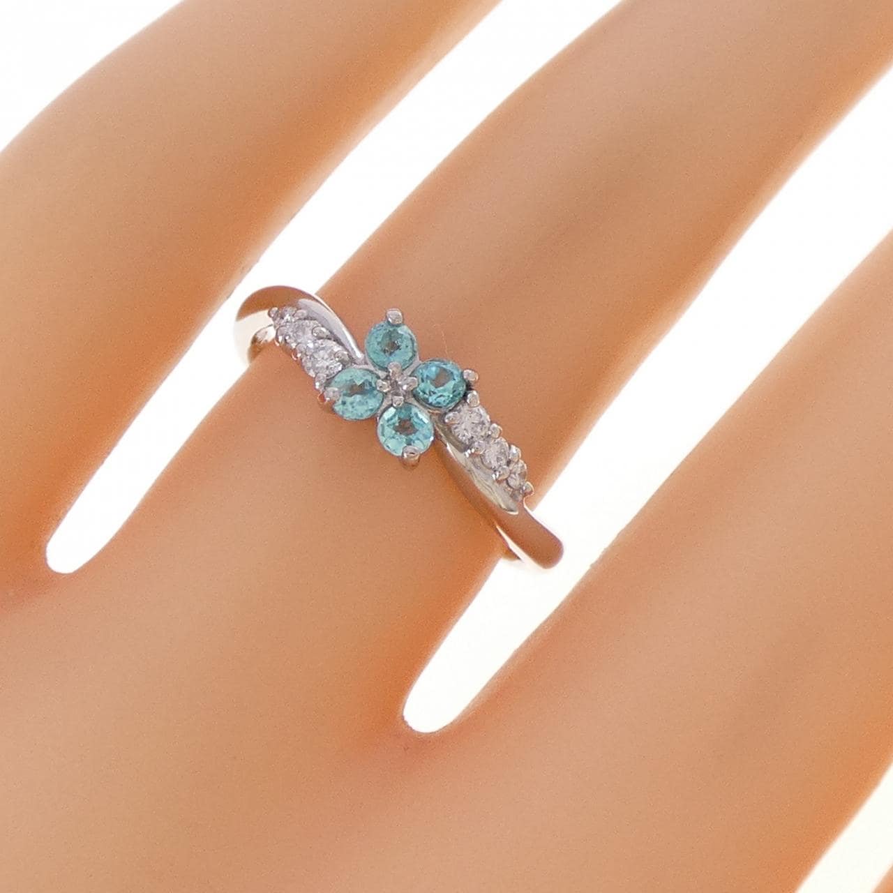 PT900 フラワー トルマリン リング 0.19CT