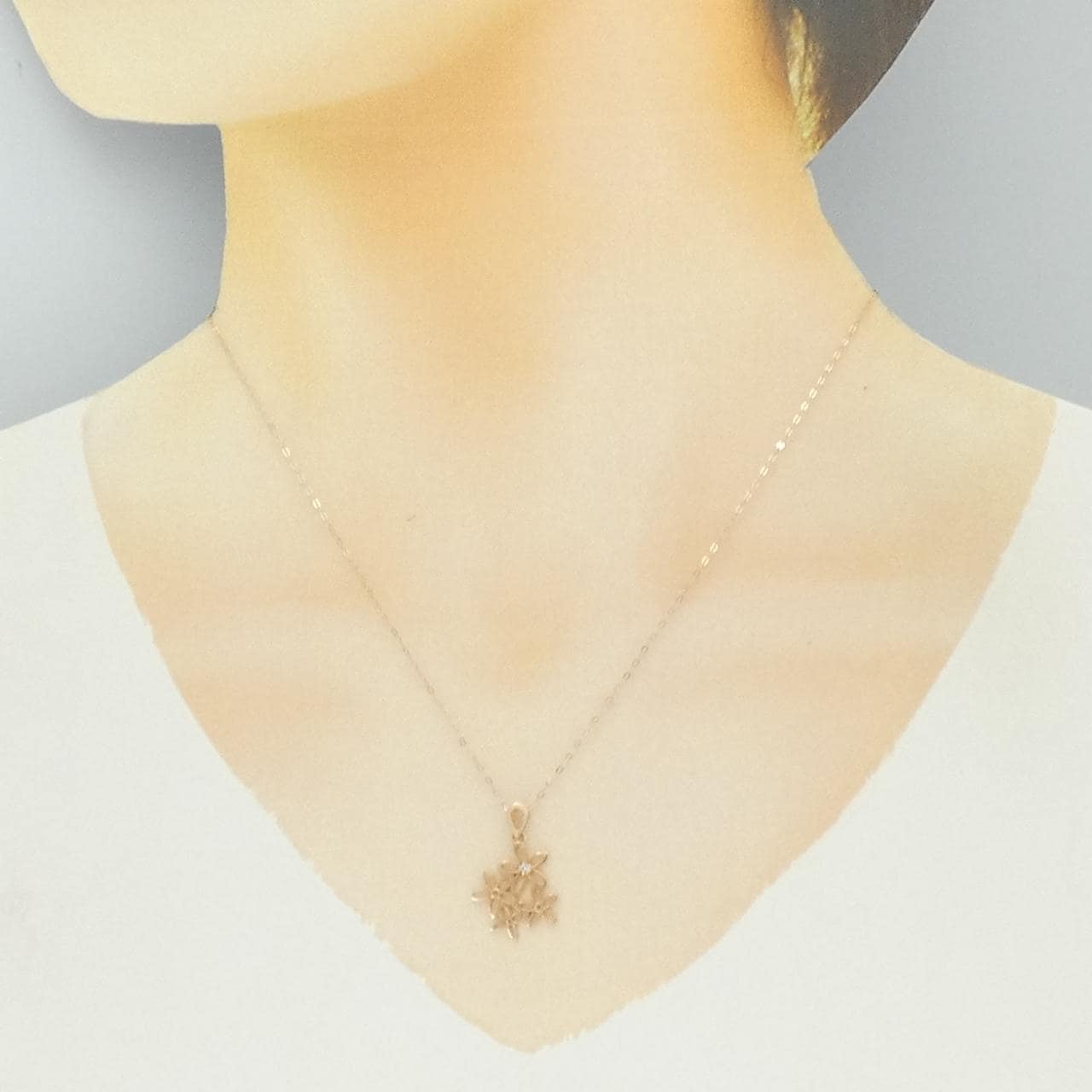 K10PG フラワー ダイヤモンド ネックレス 0.01CT