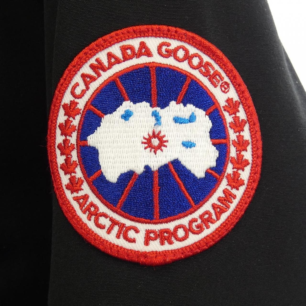 カナダグース CANADA GOOSE ダウンジャケット