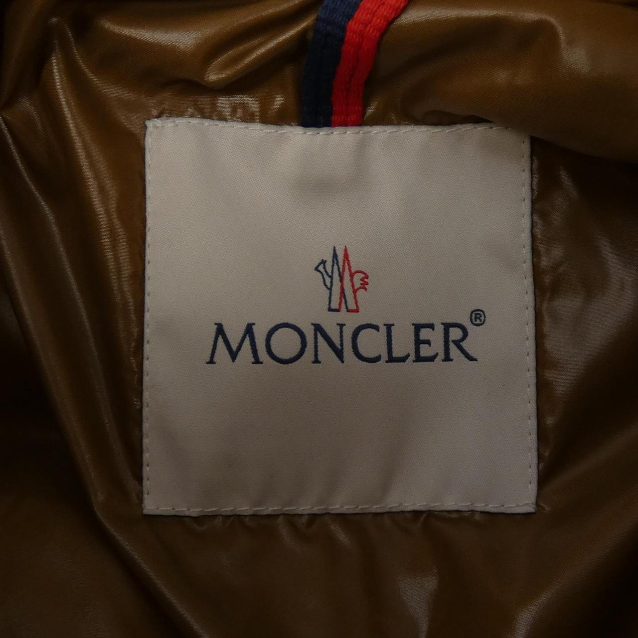 モンクレール MONCLER ダウンジャケット