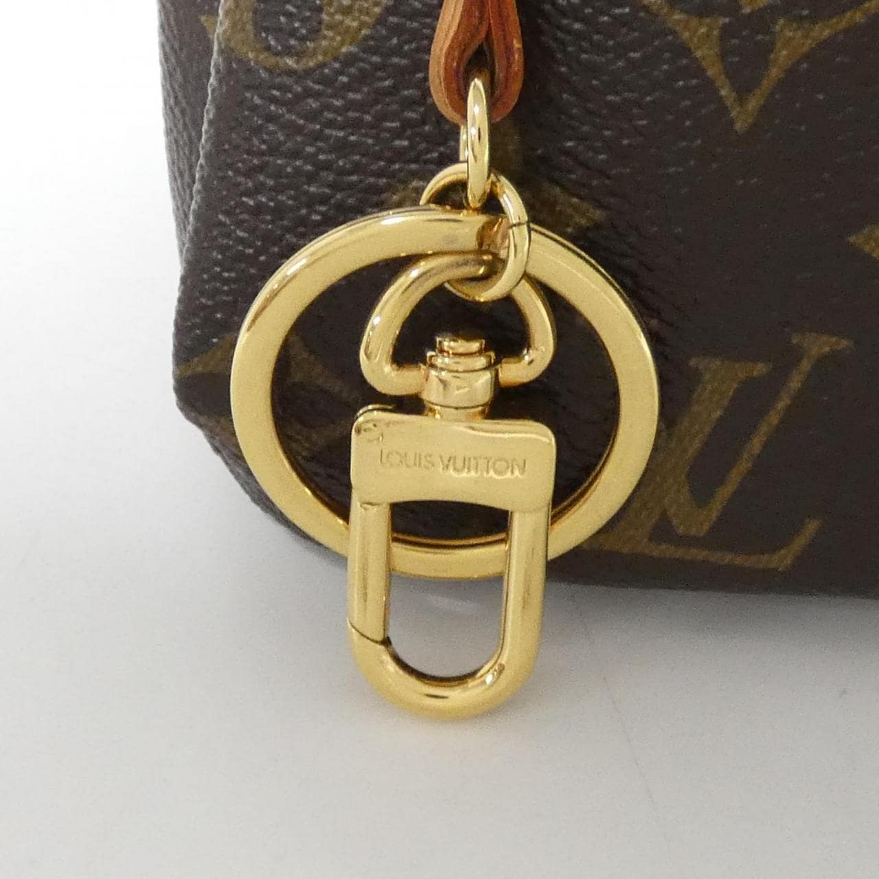 LOUIS VUITTON Monogram Artsy MM M40249 Shoulder Bag