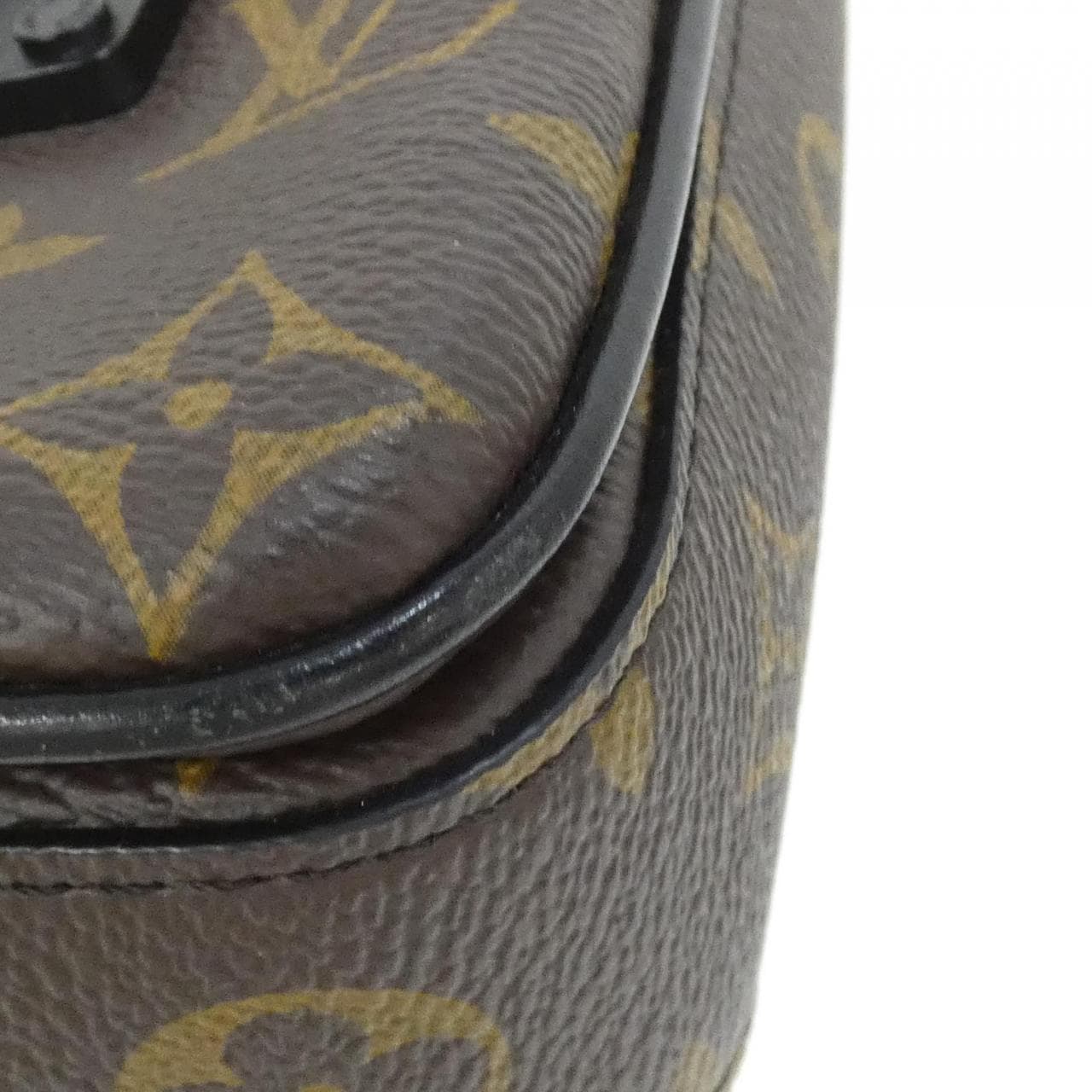 ルイヴィトン モノグラム マカサー Sロック ヴェルティカル ウエアラブル ウォレット M81522 ショルダーバッグ