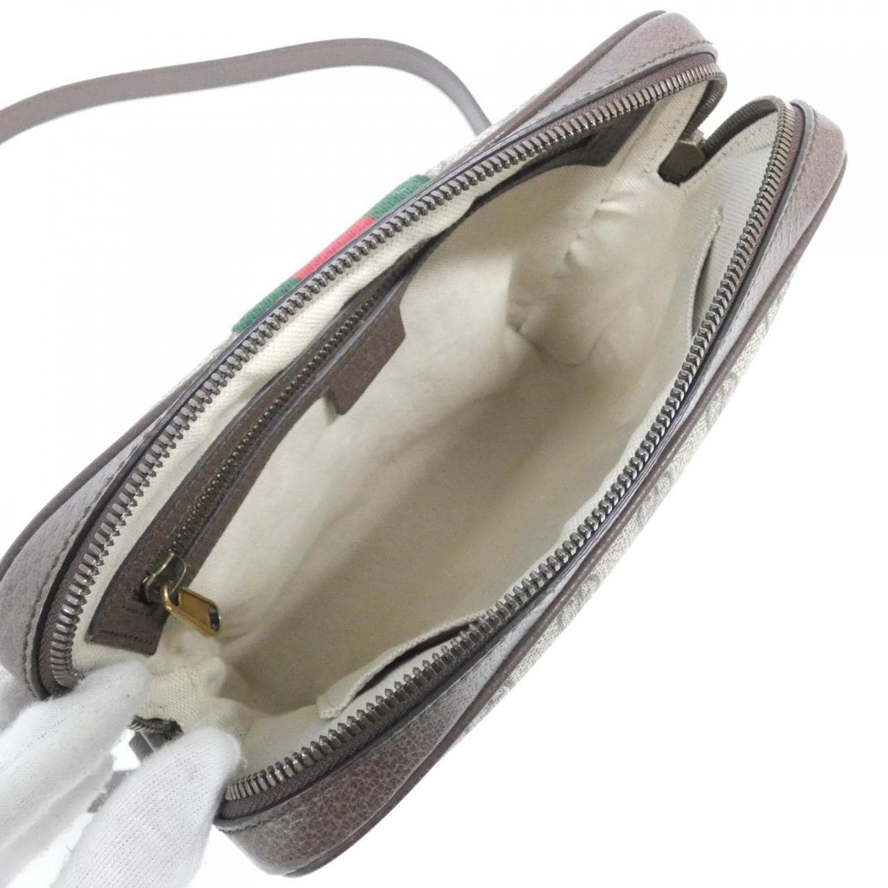 グッチ 547926 96IWT ショルダーバッグ