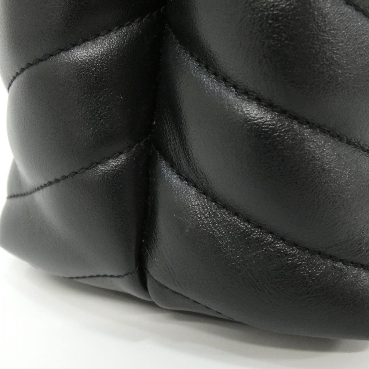 サンローラン ルル 459749 DV726 ショルダーバッグ