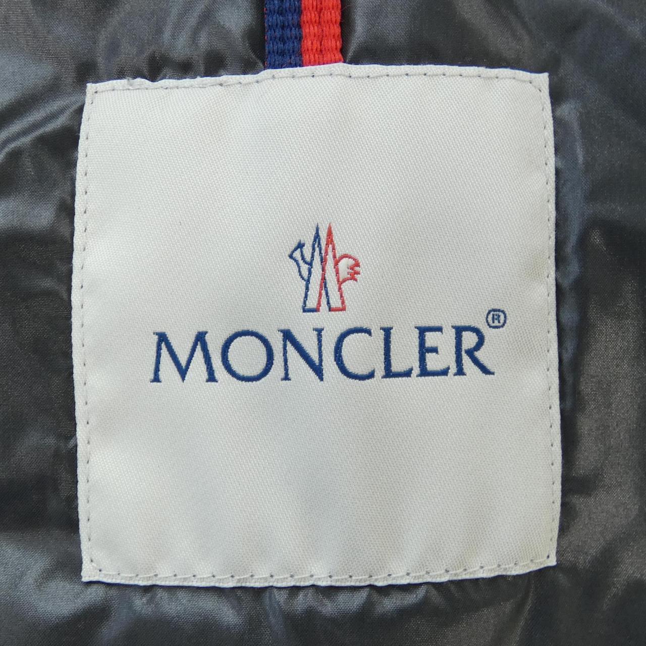 モンクレール MONCLER ダウンジャケット