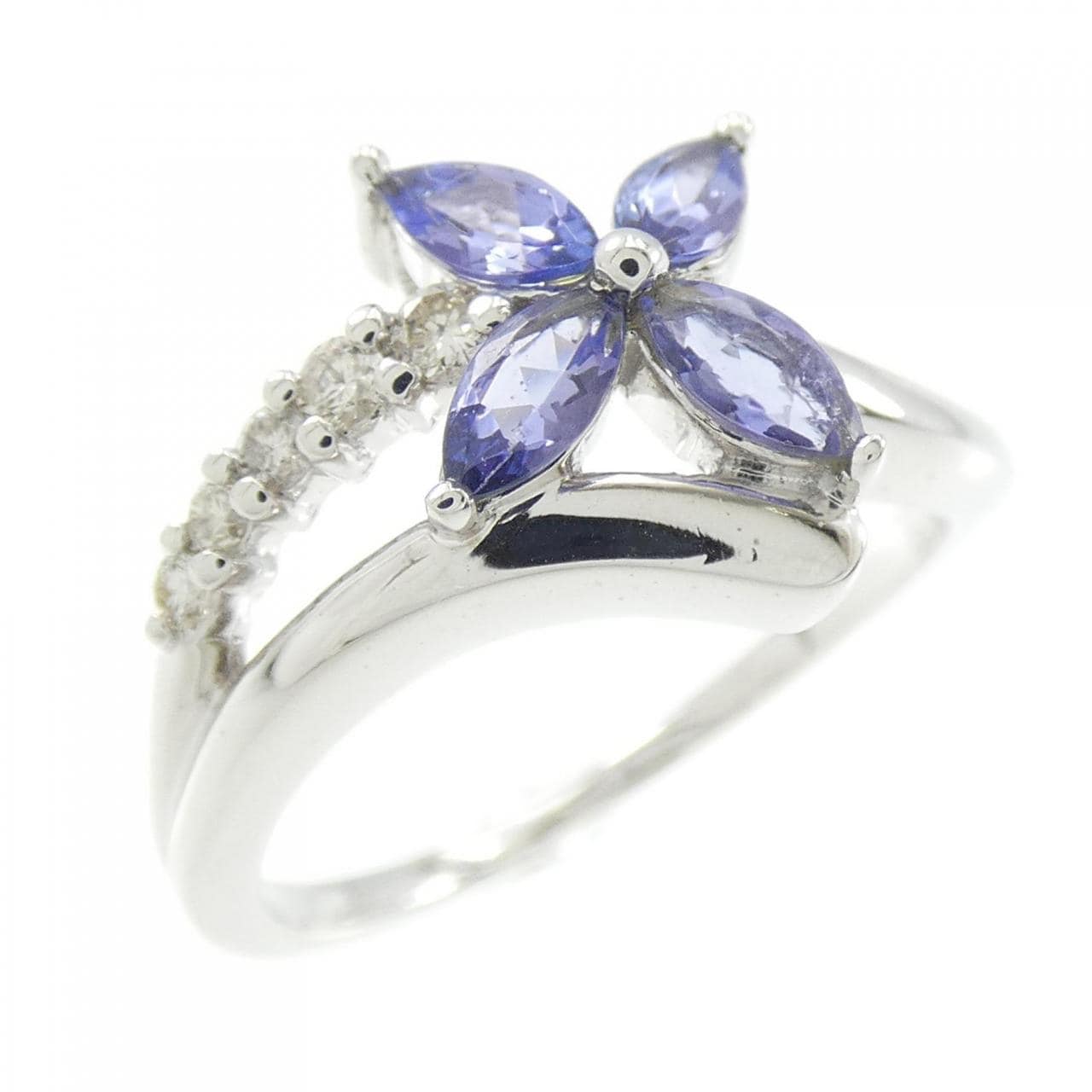 K18WG フラワー タンザナイト リング 0.70CT