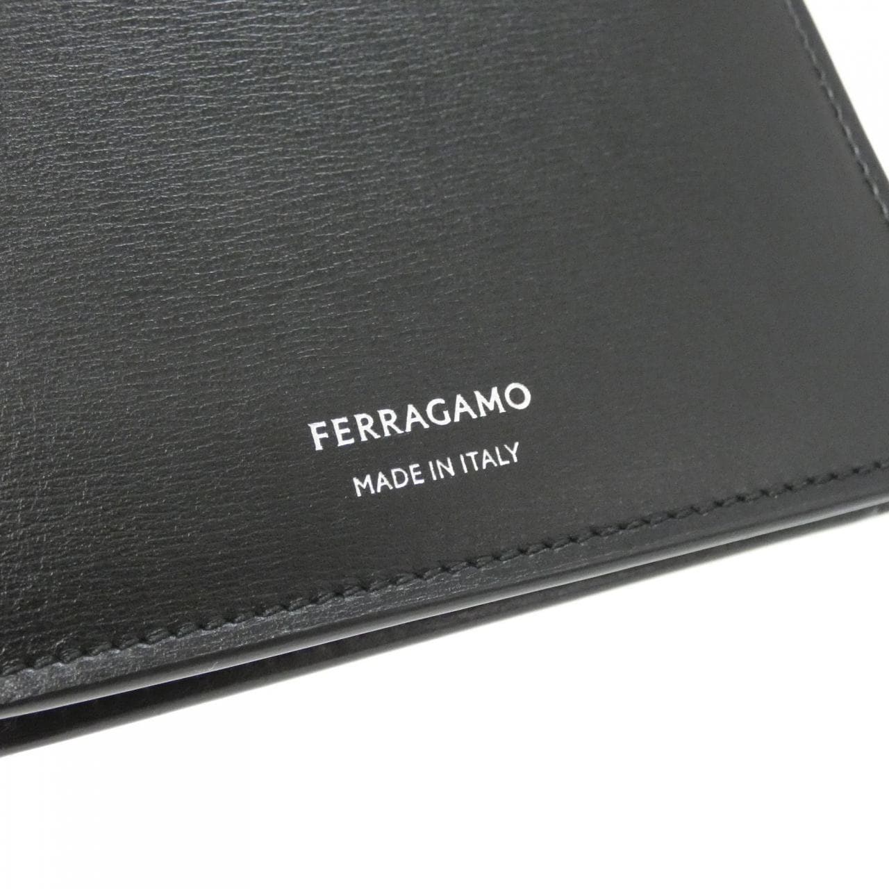 サルヴァトーレフェラガモ 66 1329 財布