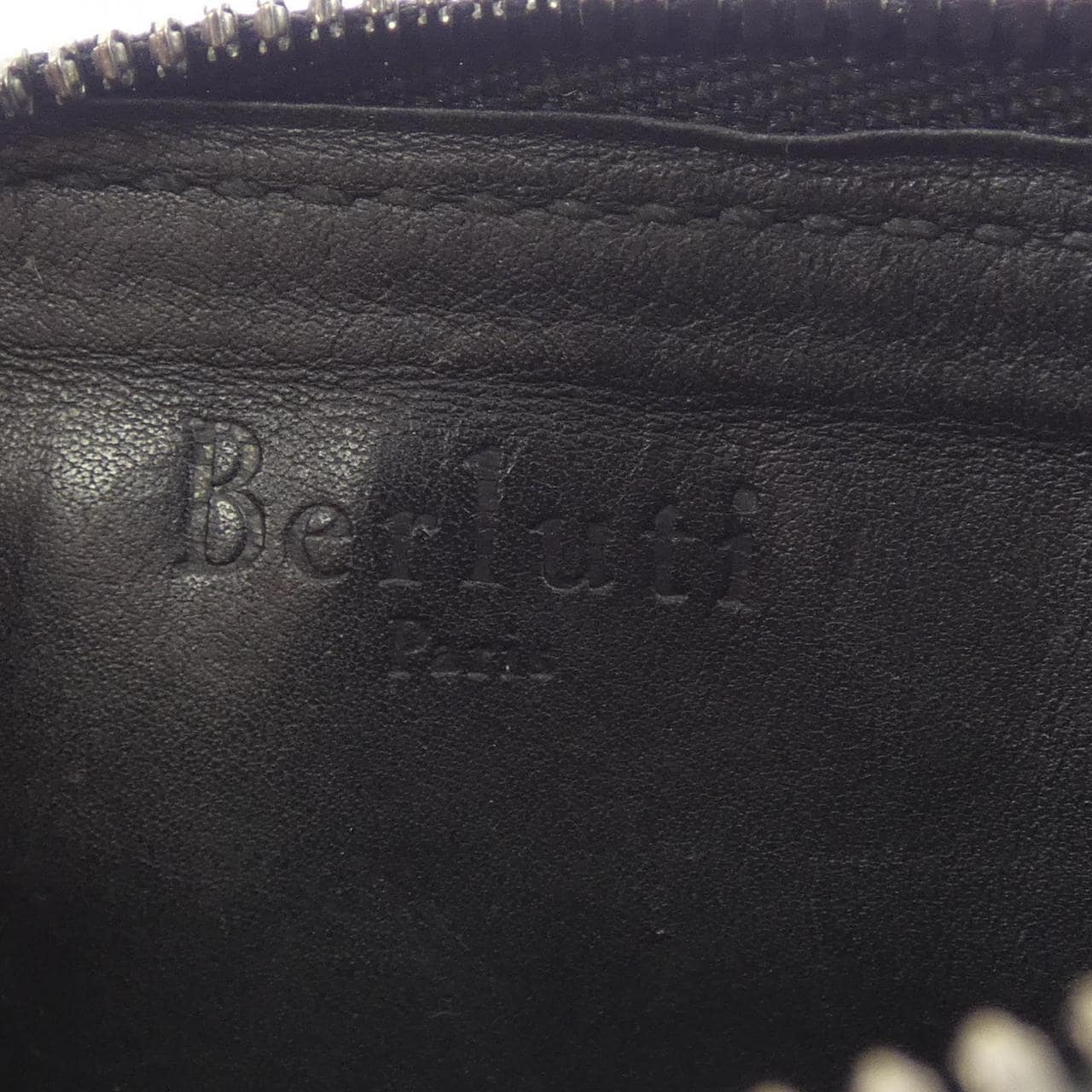 ベルルッティ Berluti コア マキシ スクリットレザーロングジップ CARD CASE
