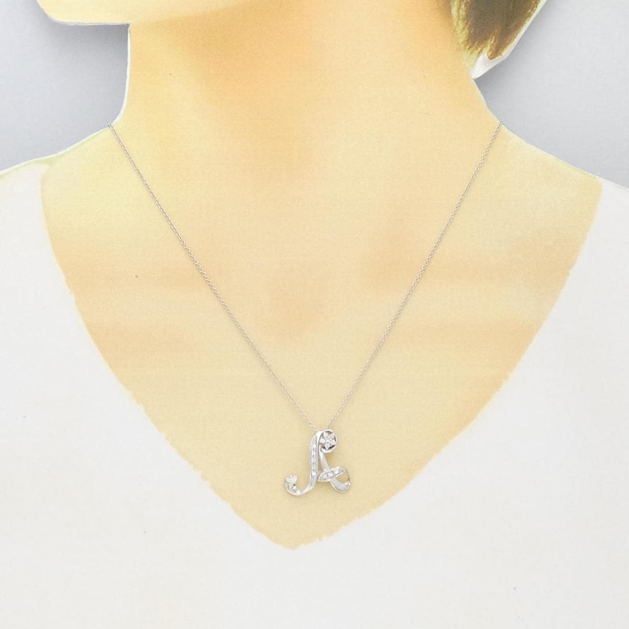 750WG flower Diamond necklace