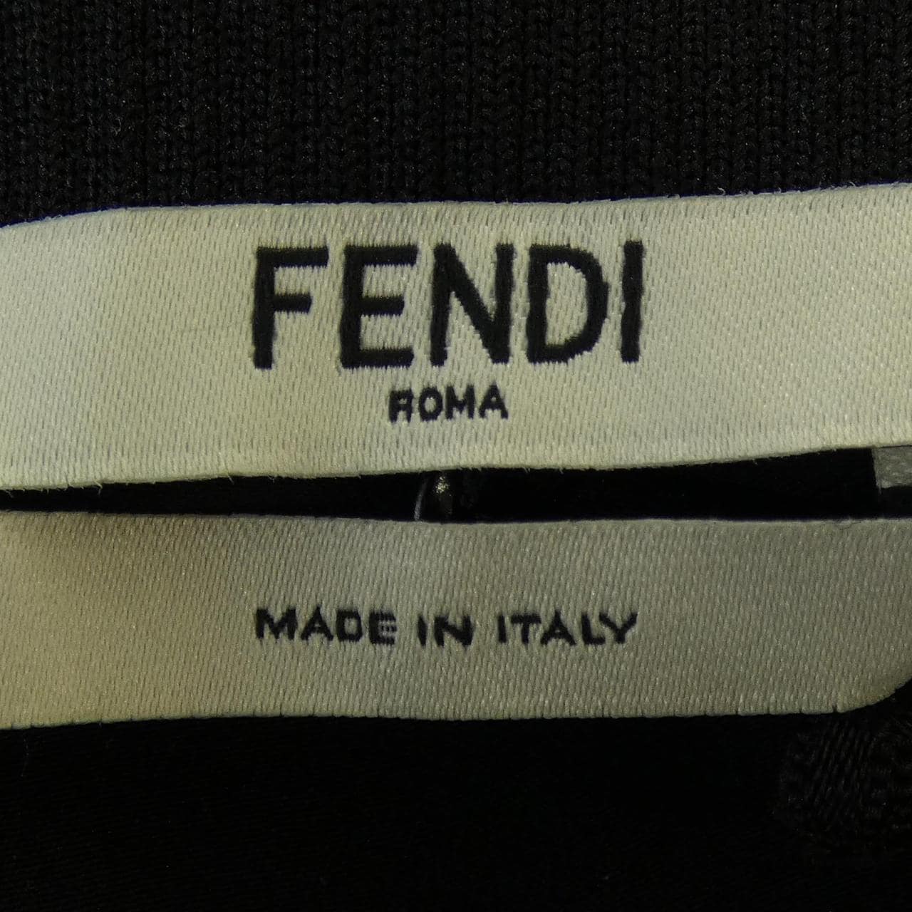 フェンディ FENDI FS7099 O2R トップス