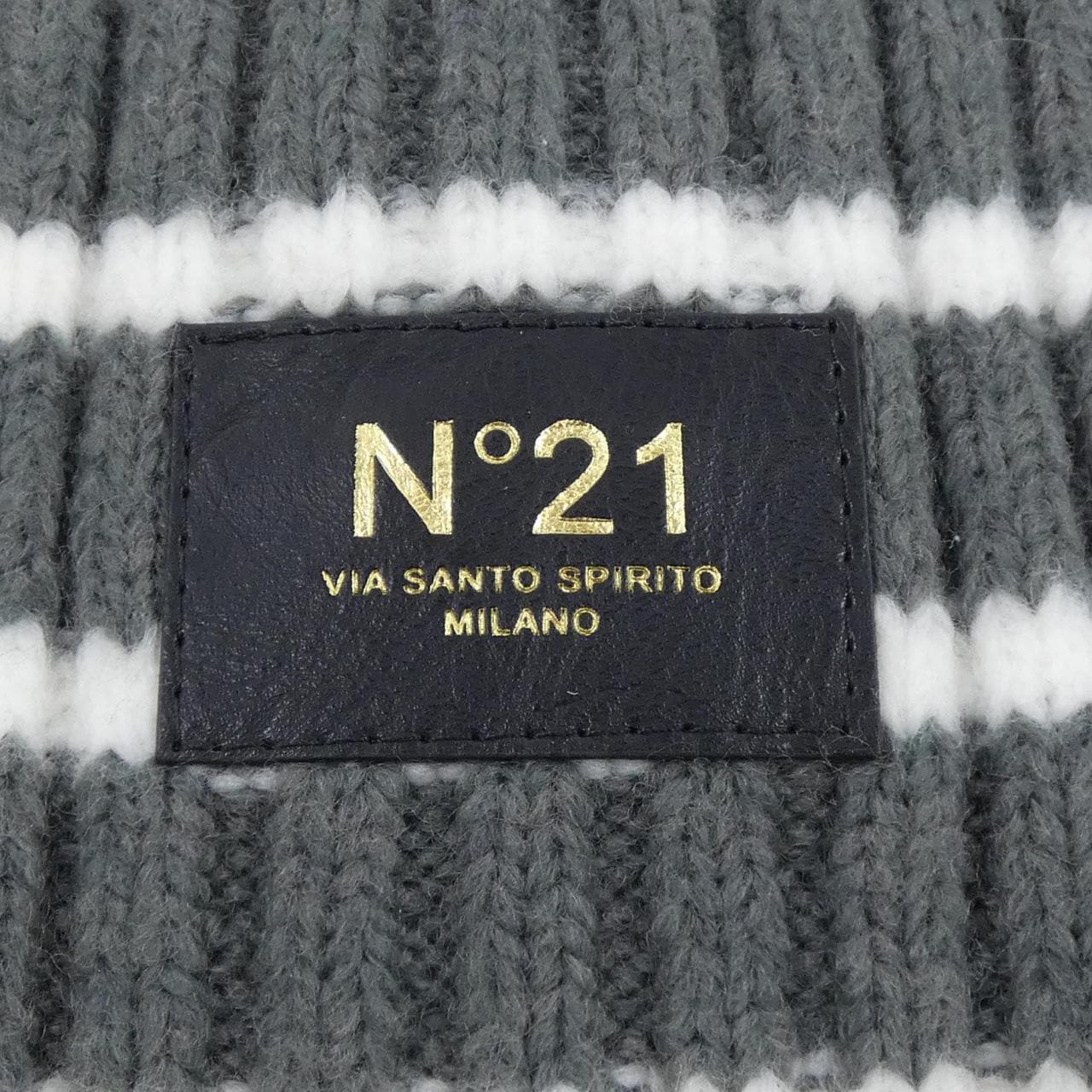 ヌメロヴェントゥーノ N°21 ニットキャップ