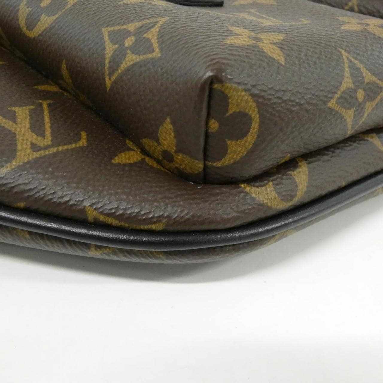 ルイヴィトン モノグラム マカサー クリストファー バムバッグ M45337 ショルダーバッグ