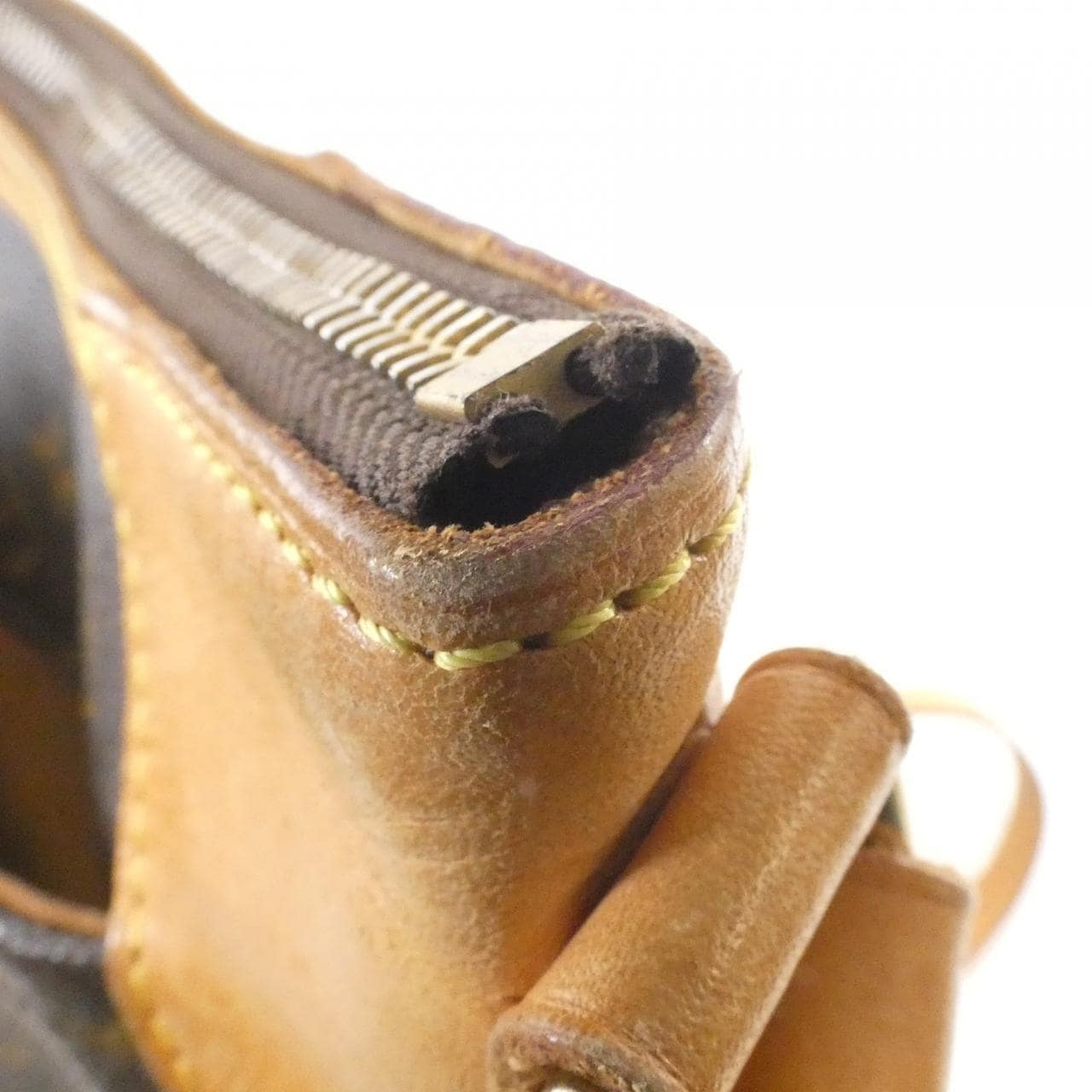 ルイヴィトン モノグラム オデオン MM M56389 ショルダーバッグ