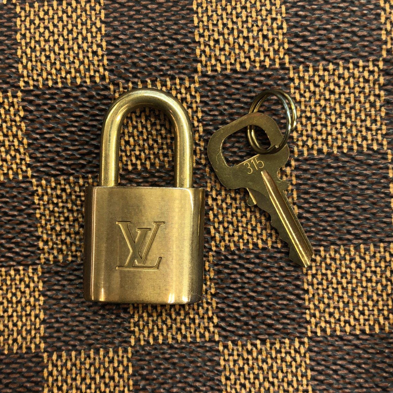 ルイヴィトン ダミエ チェルシー N51119 ショルダーバッグ