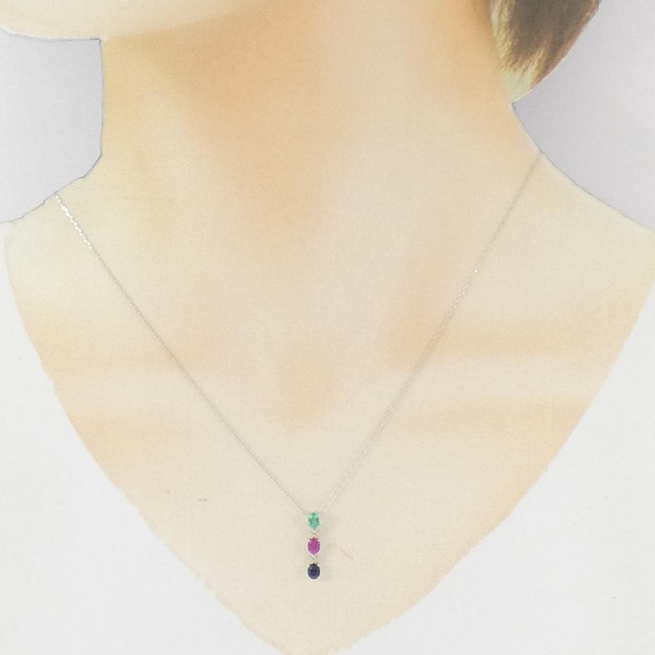 ジーエスティービー カラーストーン ネックレス