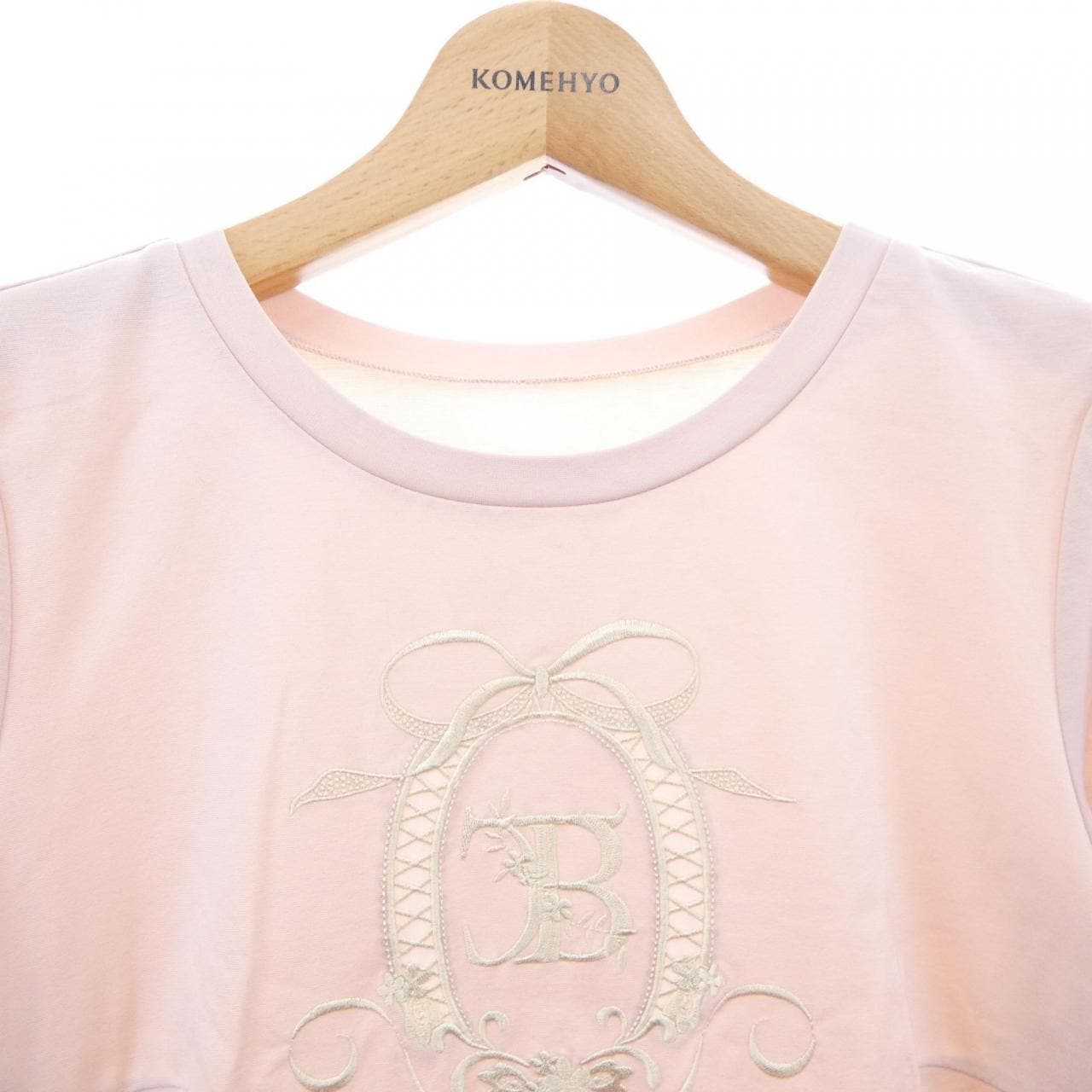 トゥービーシック TO BE CHIC Tシャツ