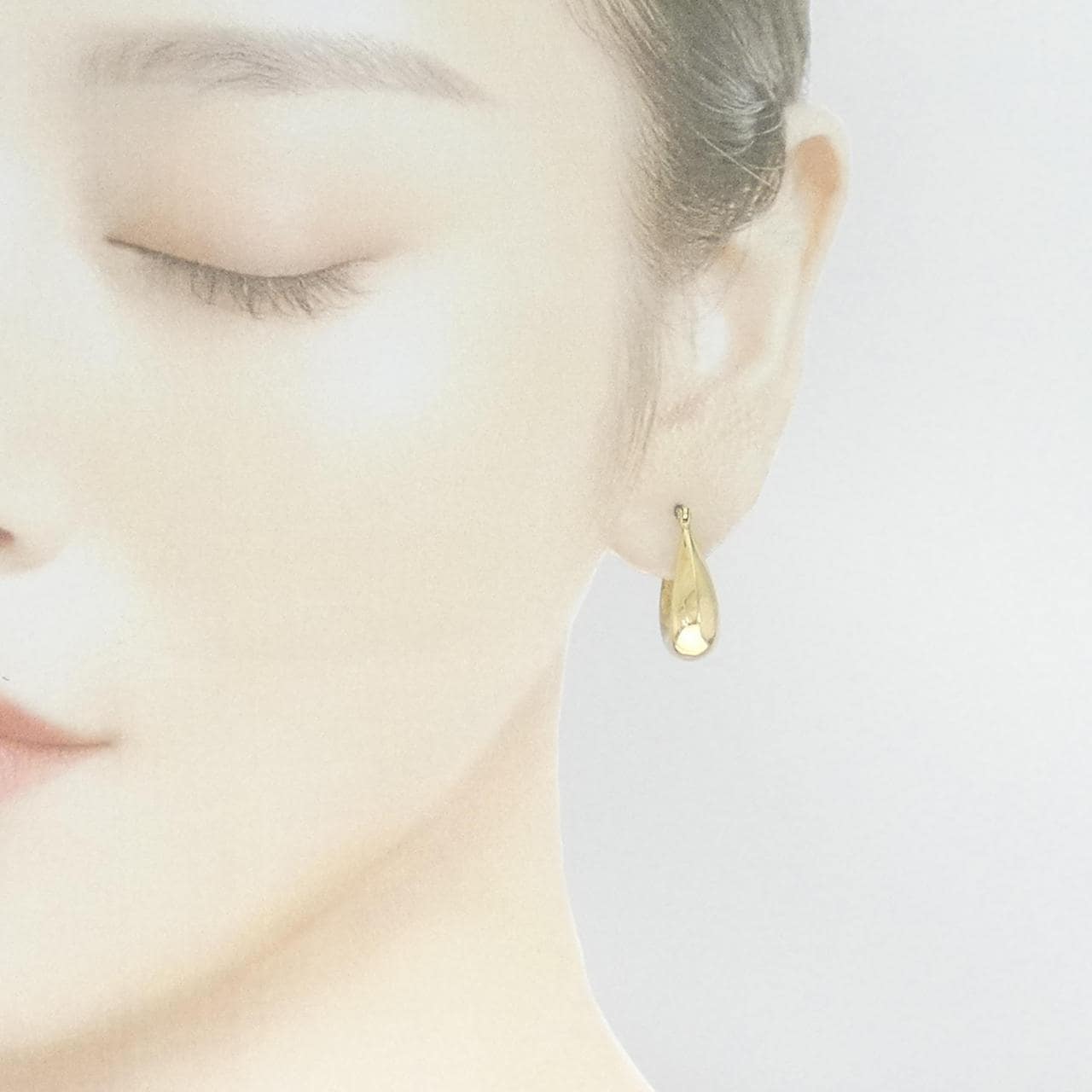 K18YG hoop earrings